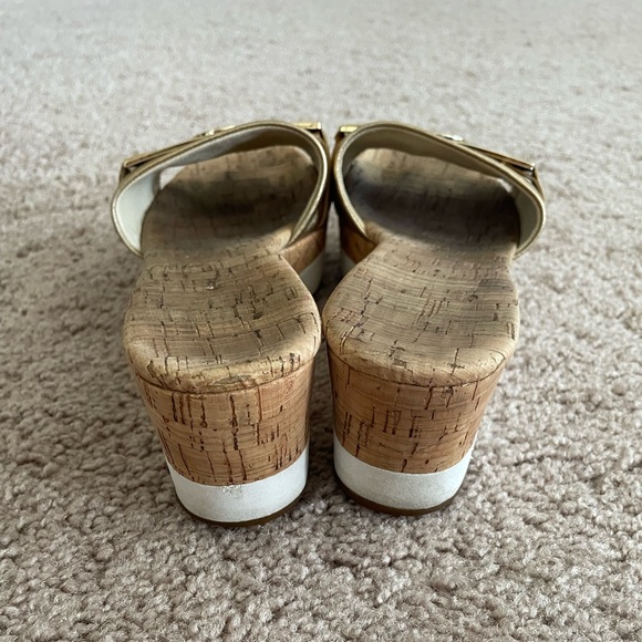 Michael Kors Warren Metallic Gold Wedges Size 6.5M - Picture 6 of 8